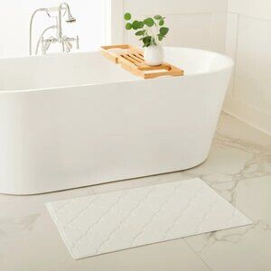 WelHome Geometric Tub Mats, 2-pack, White, NWOT